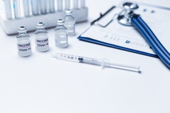 Szczepionki na COVID-19: jak działają