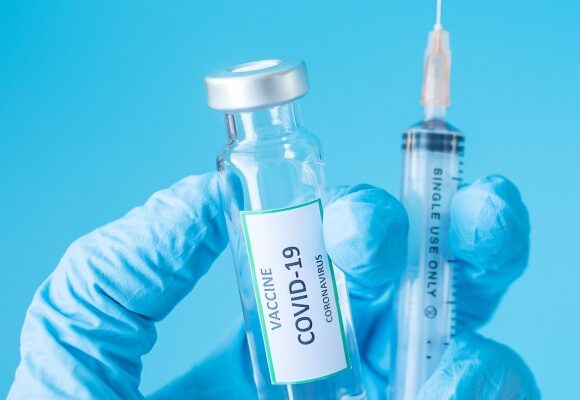 Szczepionka Janssen (Johnson & Johnson) na COVID-19 dopuszczona do obrotu w całej UE